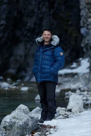 Steve  Die Verwendung des sendungsbezogenen Materials ist nur mit dem Hinweis und Verlinkung auf RTL+ gestattet.