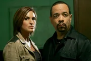 Pictured: (l-r) Mariska Hargitay as Det. Olivia Benson, Ice-T as Odafin "Fin" Tutuola