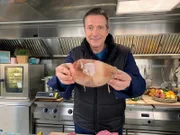 Alexander und sein Pfälzer Saumagen.