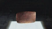Die Rongorongo-Tafel ist eine von nur wenigen Holztafeln, die auf der abgelegenen Osterinsel im Pazifik entdeckt wurden.
