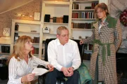 Lisa (Alexandra Neldel) ist geschockt, als sie von Laura (Olivia Pascal) und Friedrich Seidel (Wilhelm Manske) erfährt, dass David entführt wurde.