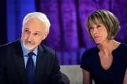 L-R: Jeffrey Prince (Michael Gross), Regina Prince (Wendie Malick)
