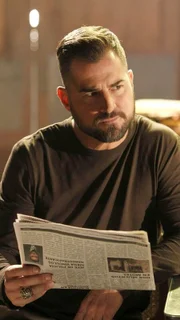 Nick (George Eads) und Doc Robbins müssen den Fall der 18-jährigen Ana Ortiz aus Las Vegas aufklären, die in Mexiko angeblich an einer Überdosis gestorben ist.