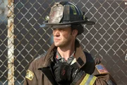 Jesse Spencer als Matthew Casey.