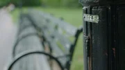Was hat es mit den geheimnisvollen Codes auf sich, die sich an jeder Laterne im Central Park befinden? Der weltberühmte Park ist heute nicht nur eine überaus beliebte Touristenattraktion, sondern bietet auch jahrelange Geschichte und so manches Geheimnis ...