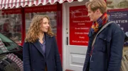 Trotz ihres Fehlstarts freuen sich Rebecca (Antonia Bill) und Adam (Jeroen Engelsman), als sich ihre Wege wieder kreuzen.