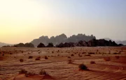 Wadi Rum - typische rötliche Färbung des Sandsteins.