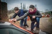 Johannes und Mia stoppen die Aalschmuggler.