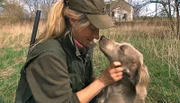 Kerstin Westhoff ist stolz auf ihre Perle, die gerade ihre Jagdprüfung bestanden hat.