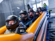 Die Gruppe mit Olypia-Bobfahrer Alexander Rödiger
