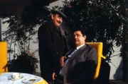 Von links: Schöninger Walter Sedlmayr) und Moosgruber (Max Grießer).