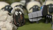 Einem falschen Hund steht ein falsches Schaf gegenüber. Wird der Roboterhund das merken?