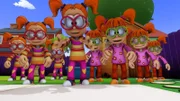 Garfield muss nicht nur mit Jons Nichten Drusilla und Minerva klarkommen, sondern auch noch mit den Nachbarskindern Chester und Lester. Und als ob vier nicht genug sind, sind sie plötzlich zu acht...
