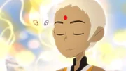 Sun von den Tao Twins meditiert. Mit dabei ist sein Genie Lotus.