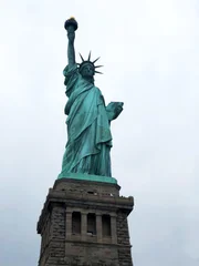 Das Wahrzeichen von New York: die Freiheitsstatue war das erste, was Einwanderer aus Europa sahen, bevor sie in die USA kamen.