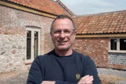 Mark Millar  +++