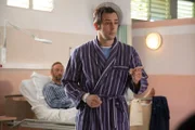 Obwohl sich DI Parker (Ralf Little, r.) nach einer allergischen Reaktion im Krankenhaus erholen soll, bringen ihn die Ermittlungen zum plötzlichen Tod seiner Krankenschwester auf Hochtouren.