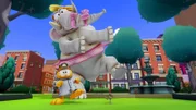 Garfield versucht dem neuen Autor Humor beizubringen.