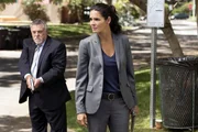 L-R: Det. Vince Korsak (Bruce McGill)  und Jane Rizzoli (Angie Harmon)