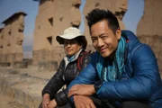 Peru - Amelia Perez Trujillo (L) und Albert Lin im Tempel von Viracocha.