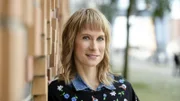 Moderatorin Sandra Eckardt reist quer durch Deutschland und in die entlegensten Winkel dieser Welt, um lang vermisste Familienangehörige ausfindig zu machen.