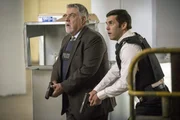 L-R: Vince Korsak (Bruce McGill) und Frankie Rizzoli Jr. (Jordan Bridges)