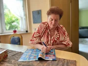Hilde Fromm kauft nur Sonderangebote. Die regulären Preise im Supermarkt kann sich die Rentnerin meistens nicht leisten.