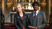 Rose (Fiona Button) mit ihrem Verlobten James Cutler (Rudi Dharmalingam)