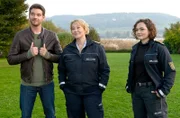 Das Team der WAPO Bodensee bei den Ermittlungen: Jakob Frings (Max König, l.), Nele Fehrenbach (Floriane Daniel, M.) und Julia Demmler (Wendy Güntensperger, r.).