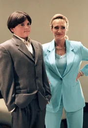 L-R: A.J. Soprano (Robert Iler) and Carmela Soprano (Edie Falco)
