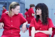On the right: Daisy 'Jett' Kowalski (Carla Gugino)