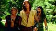 Gemeinsam mit Kriegsgott Ares (Kevin Smith) wollen Hercules (Kevin Sorbo, Mi.) und Iolaus II (Michael Hurst, li.) die Reiter der Apokalypse aufhalten, um die Welt vor dem Untergang zu bewahren.