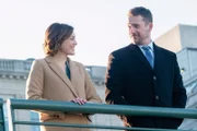 l-r: Sydney Strait (Caitlin McGee), Jake Reilly (Barry Sloane)