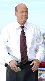 Det. Frank Tripp (Rex Linn) Det. Frank Tripp (Rex Linn)