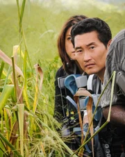 Müssen einen neuen Fall aufdecken, bevor Schlimmeres passiert: Kono (Grace Park, l.) und Chin (Daniel Dae Kim, r.) ...