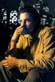 Skeet Ulrich (Hollis Eckhart). Skeet Ulrich (Hollis Eckhart).