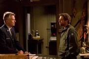 Colonel Jack O'Neill (Richard Dean Anderson, li.)