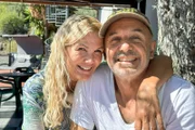Auf und davon Staffel 16 - Sabina Kilchenmann und Patrick Lo Giudice sind glücklich auf Sizilien.