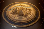 Die Cheopspyramide von Gizeh ist das einzige noch erhaltene Weltwunder der Antike. Seit 4600 Jahren steht sie am Ufer des Nils.