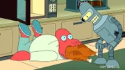 Zugegeben, Bender (l.) war schon bevor er technisch aufgemotzt wurde Zoidberg (l.) überlegen ...