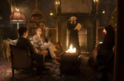 (v.l.n.r.) Guillermo de la Cruz (Harvey Guillén); Colin Robinson (Mark Proksch); The Guide (Kristen Schaal); Nadja (Natasia Demetriou