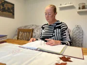 Mandy Mewes war viele Jahre Gutverdienerin. Heute muss sie jeden Euro zweimal umdrehen.