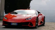 Klare Formen, scharfe Kanten und die unverwechselbare Lamborghini-Grundlinie aus der Feder von Design-Ikone Marcello Gandini prägen den Huracán EVO.
