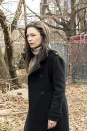 Kristin Gaines (Alexa Davalos)