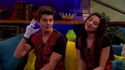 Max Thunderman (Jack Griffo), Phoebe Thunderman (Kira Kosarin)