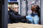 Dringende Erste Hilfe: Kara Killmer als Sylvie Brett (l.)