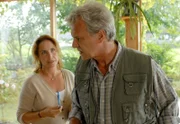 Karl (Peter Sattmann) streitet immer wieder mit seiner Lebensgefährtin Helene (Katerina Jacob).