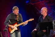 Stefan Schubert und Edi Jäger im Zuge der Aufzeichnung von "Schnöde Bescherung" im "Kleinen Theater" in Salzburg.