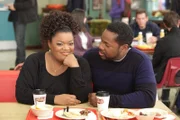 Die Lerngruppe schmeißt eine Baby-Party für Shirley (Yvette Nicole Brown, l.), Andre (Malcolm-Jamal Warner , r.) und Chang ...