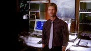 Pete Raynor (Joel Gretsch) baut Hotels und wird das nächste Jahr über in Kambotscha sein. Keine guten Vorraussetzungen, um mit jemanden eine Zukunft aufzubauen.